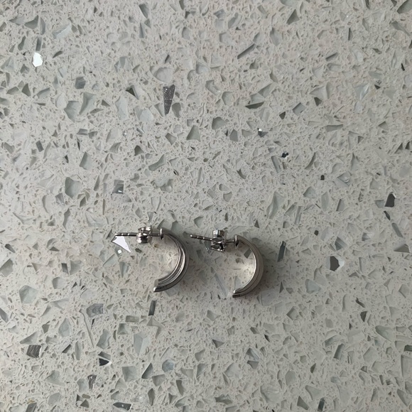 SS Earrings - Picture 2 of 2